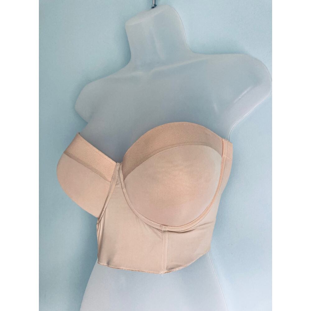 Seamless Strapless Bra in Tan - Picture 2 of 12